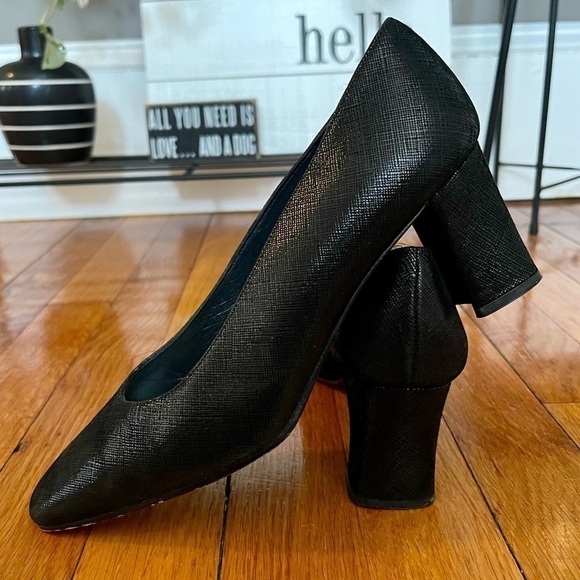 Stuart Weitzman Textured Black Pumps - Picture 2 of 7